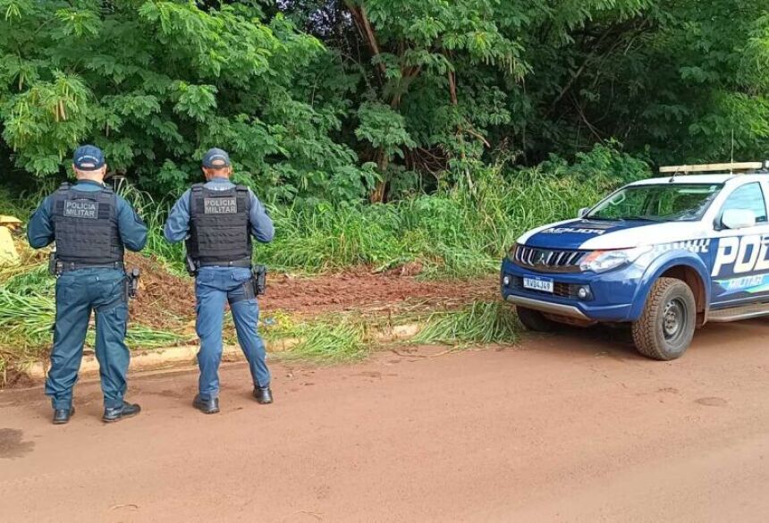 Ainda sem identificação, o caso será investigado e, embora os motivos sejam desconhecidos, a polícia suspeita de um possível assassinato