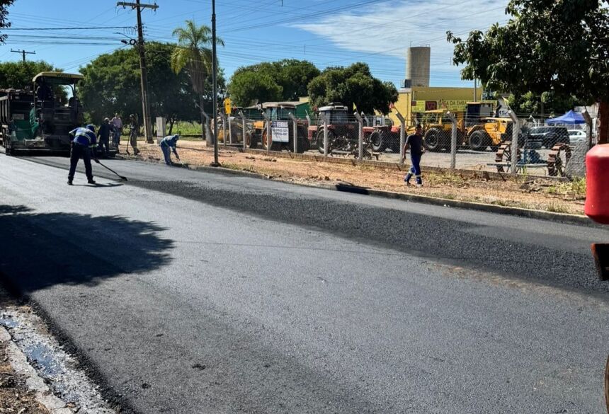 O serviço está em andamento e faz parte das ações da administração municipal para melhorar a infraestrutura urbana