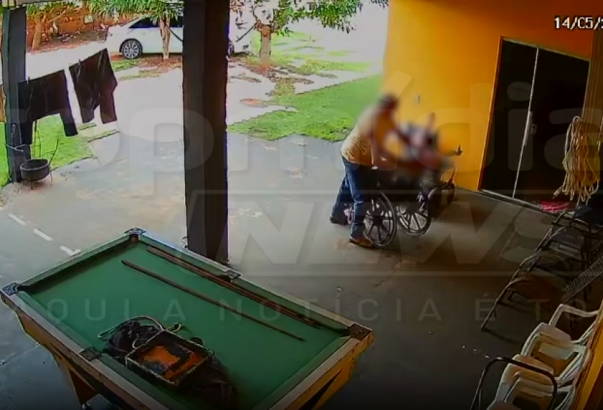 O rapaz pediu ajuda de um amigo para registrar o caso na delegacia