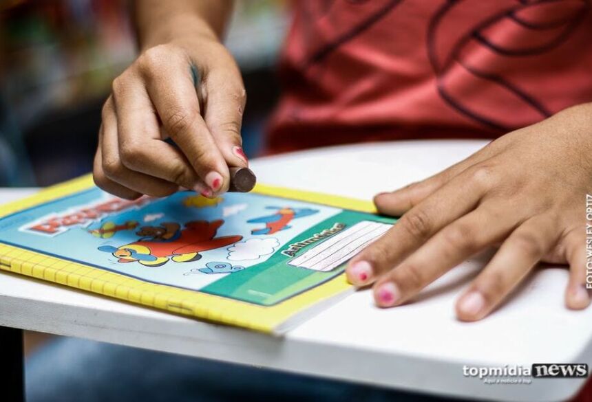 Ao conversar com a criança, ela notou que o menino apresentava sangramento nas partes íntimas
