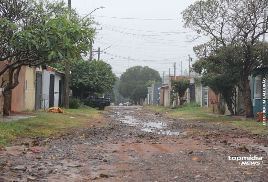  Foram três golpes nas costas, duas na parte lateral, na região do abdômen e uma na parte da frente da barriga