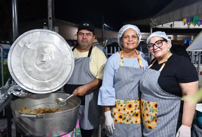 A programação contou com apresentação musical, barracas com pratos típicos da região e a novena em homenagem ao santo