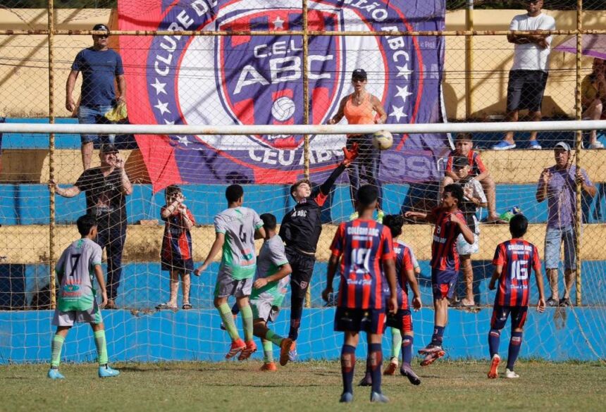 Náutico e União ABC fizeram jogo equilibrado e igual na rodada de ida e levam disputa aberta para a volta (Foto: Yasmin Soares/@soanovfotografias)