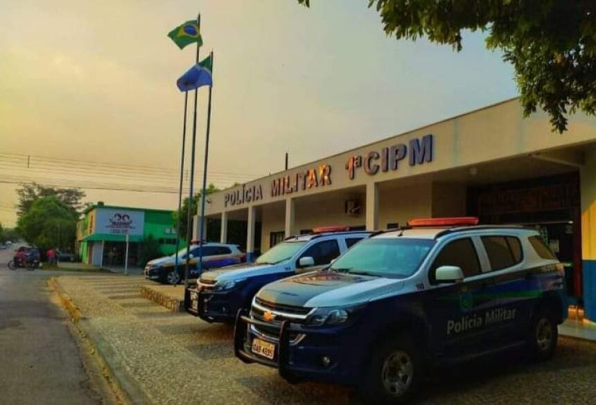 Questionado pelos policiais, o autor confessou o crime e afirmou ter levado a ferramenta  uma cavadeira  para uma obra situada na saída da cidade