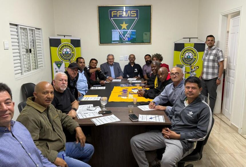  A reunião, ocorrida na sede da entidade, reforçou o compromisso da FFMS com o desenvolvimento do futebol juvenil 