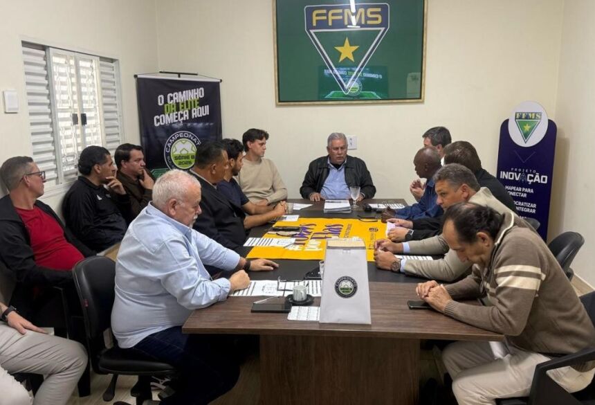 Reunião na sede da Federação durou cerca de uma hora e meia e definiu os detalhes da competição (Foto: Mariana Moreira/FFMS)