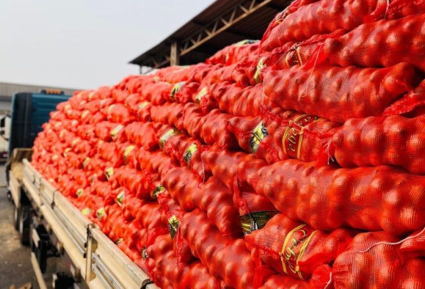 O mamão Havaí teve o maior aumento: 11,11%. A caixa de 10 kg passou de R$ 90 para R$ 100