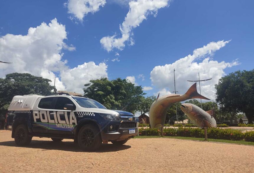 A suspeita é de que alguém tenha invadido a residência durante a ausência do morador e furtado os itens