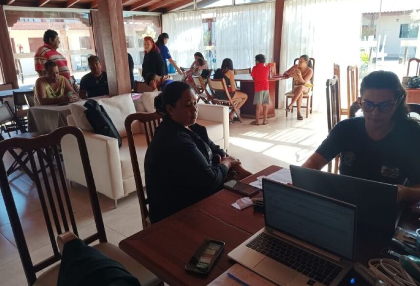 A iniciativa, organizada pela prefeitura do município, levou atendimento essencial a comunidades ribeirinhas isoladas no Alto Pantanal