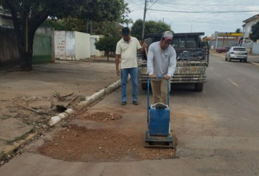 A Prefeitura reforça que a manutenção das vias é um compromisso constante, visando proporcionar mais qualidade de vida 