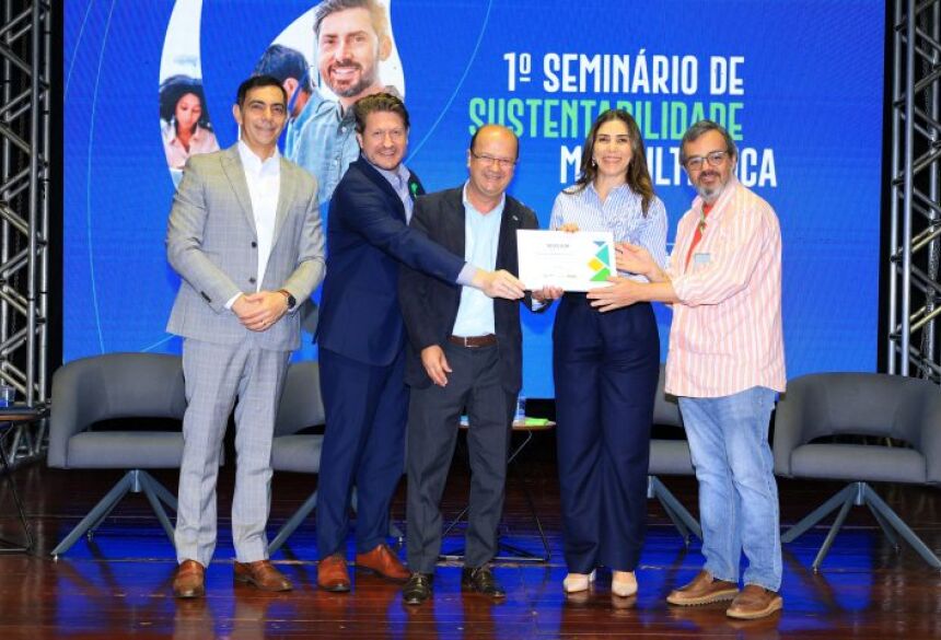 O seminário reuniu gestores, servidores e especialistas em sustentabilidade, promovendo discussões e apresentação de experiências práticas