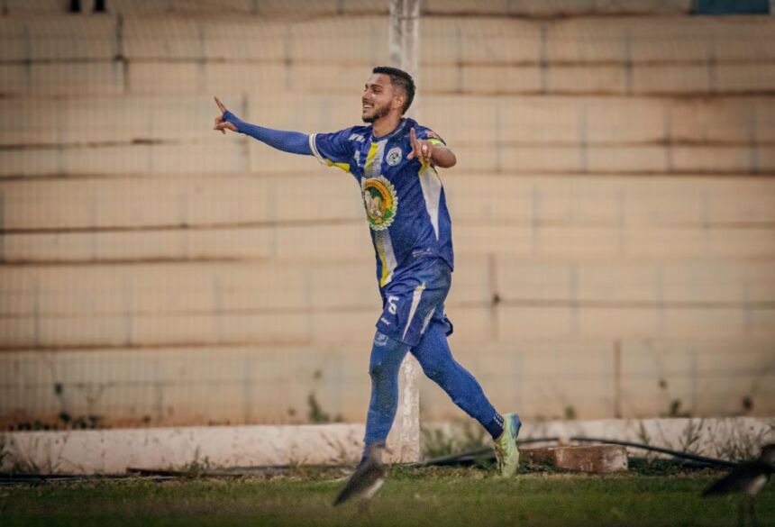 Capitão Henrique marcou o gol da vitória em Campo Grande que deu a liderança ao MAC (Foto: Rodrigo Moreira/FFMS)