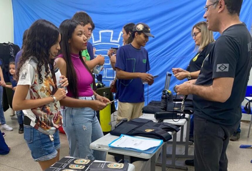 A iniciativa proporcionou aos jovens um contato direto com a realidade da profissão, estimulando o interesse pela área e fortalecendo os laços