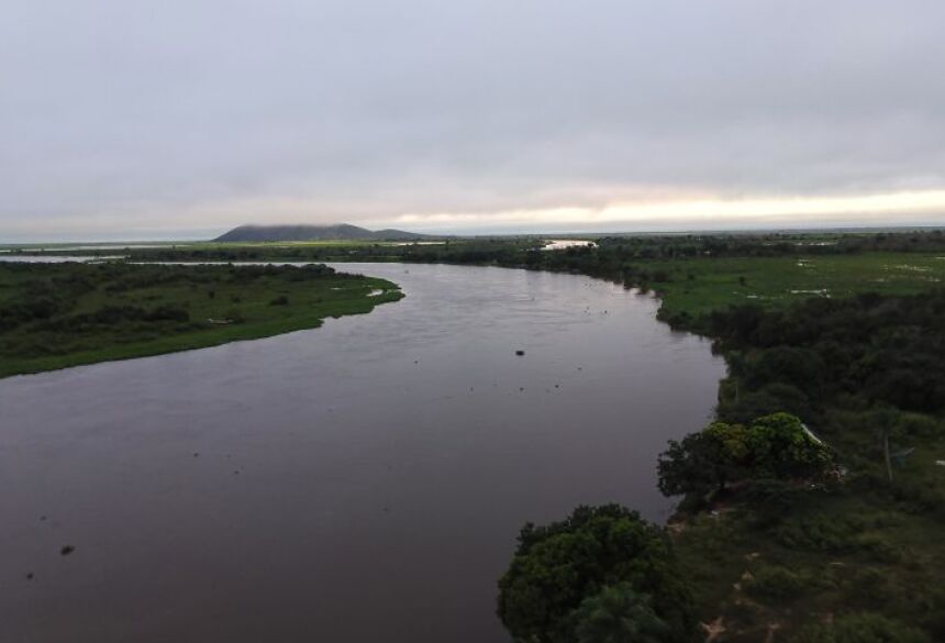 A primeira Lei do Pantanal, foi um projeto proposto pelo Governo do Estado de Mato Grosso do Sul para conservação, proteção, restauração e exploração ecologicamente sustentável