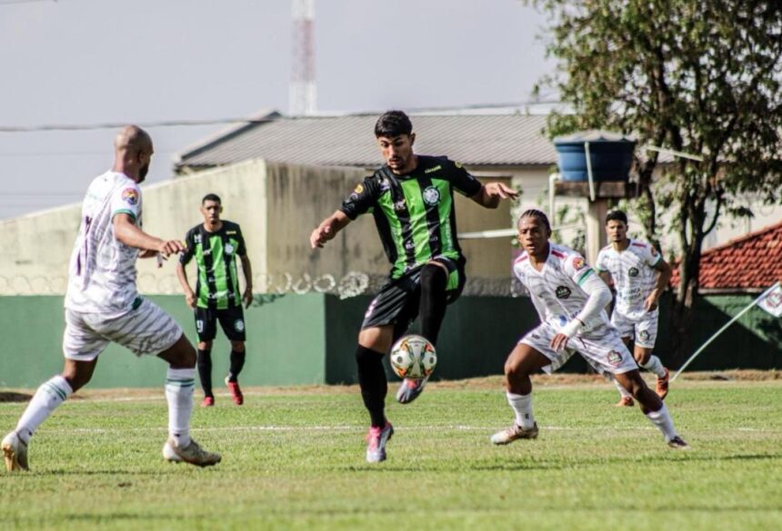 Bataguassu e Aquidauana ocupam, após sete rodadas, a zona de acesso da Série B (Foto: Arthur Gust)