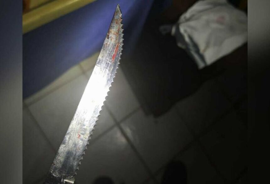O adolescente e sua mãe foram conduzidos à Delegacia de Polícia para as providências cabíveis
