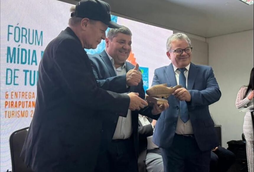 A programação teve início com o painel técnico "O Turismo na Rota Bioceânica", que reuniu especialistas e representantes de diferentes esferas