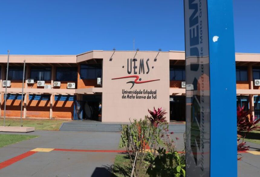 O processo possibilita o preenchimento de vagas disponíveis nos cursos da UEMS por estudantes regularmente matriculados em instituições de ensino superior públicas ou privadas