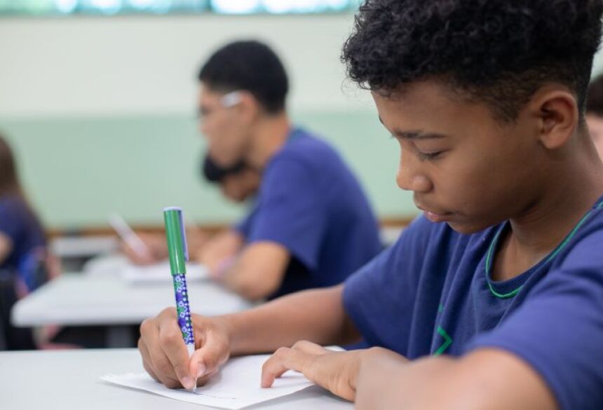 Já a segunda etapa é a aplicação do Saems (Sistema de Avaliação da Educação Básica de Mato Grosso do Sul), entre 10 e 25 de novembro de 2025