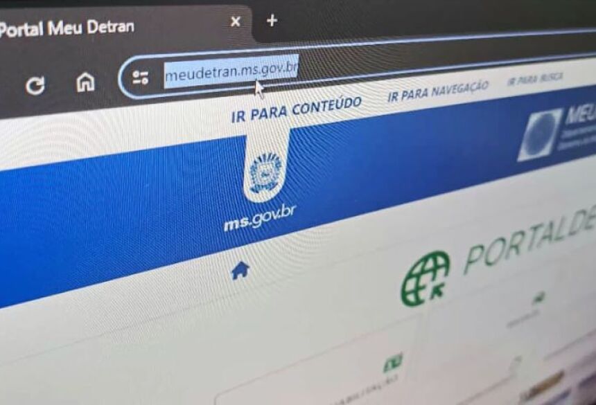  caso dela mostra como golpistas se aproveitam justamente do período de vencimento do licenciamento para enganar quem está com pressa