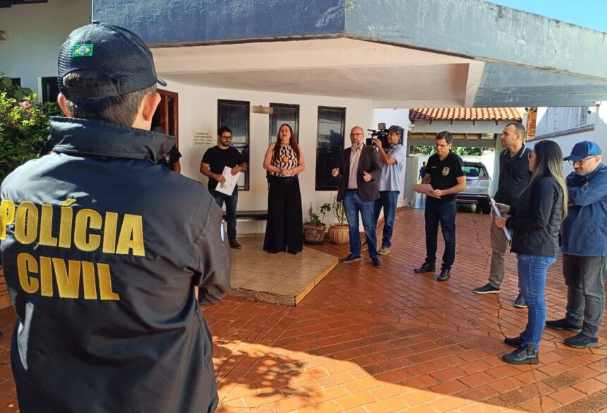 Os idosos também receberam orientações sobre golpes comuns praticados contra esta faixa etária, como o do falso parente
