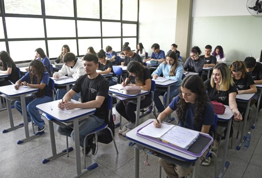 Na Escola Estadual Célia Maria Naglis, em Campo Grande, o diretor-adjunto Ambrósio Lazzari explicou como a unidade conseguiu alcançar índice zero de abandono escolar
