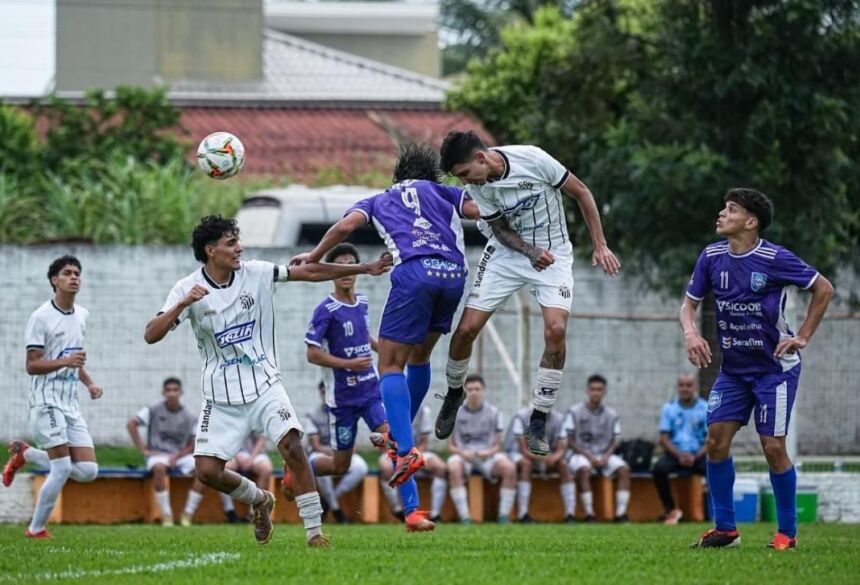 Operário se impôs em Douradina e goleou o Ceart na partida de ida (Foto: Marcelo Berton)