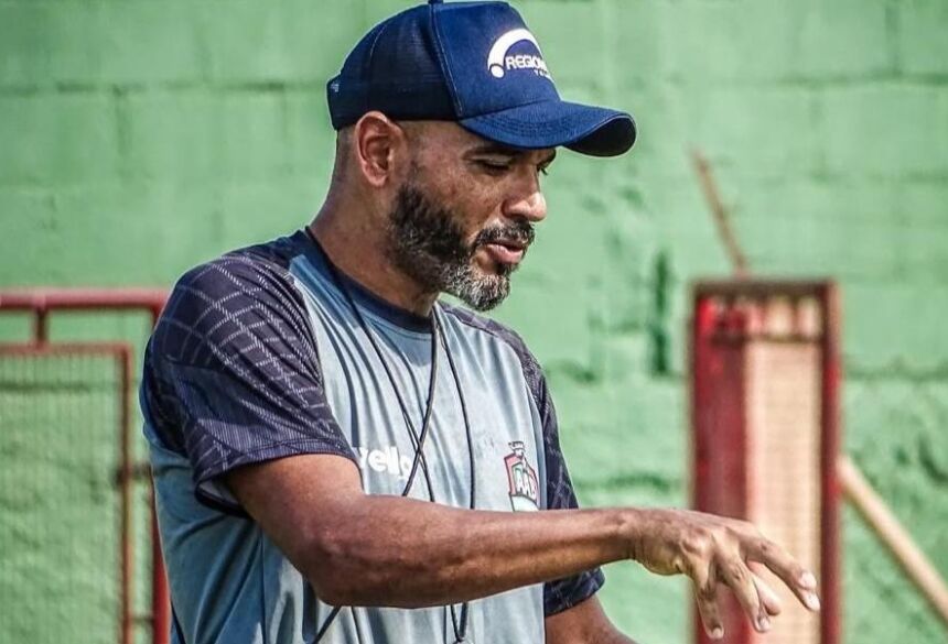 Diego Souza conquistou o título da Série B com o Bataguassu e, consequentemente, o acesso (Foto: Instagram/AA Bataguassu)