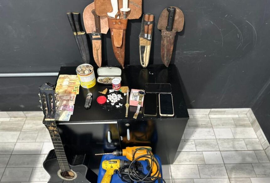 Confirmado os indícios de traficância, foi realizada busca na residência