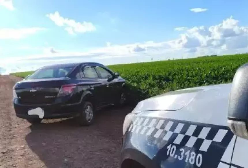 Dupla armada se passou por policiais civis, levou veículo carregado e abandonou a vítima no perímetro urbano / Divulgação  