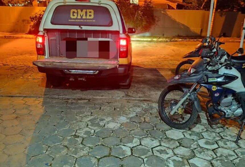 O boletim de ocorrência, posteriormente o jovem foi encaminhado para delegacia de polícia civil onde foram tomadas as providências cabíveis
