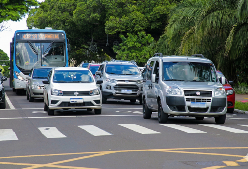  O não pagamento pode gerar multa no valor de R$ 293,47 , sete pontos na CNH, e possibilidade de remoção do veículo em caso de fiscalização, conforme prevê o Código de Trânsito Brasileiro