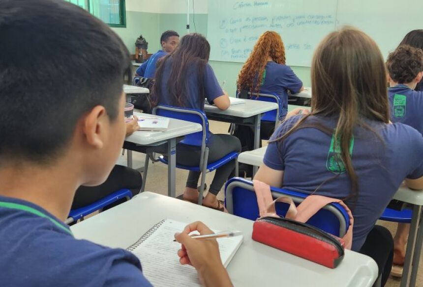 Para o atendimento presencial nas demais regiões do Estado, os interessados também podem procurar pela unidade escolar da Rede Estadual de Ensino mais próxima