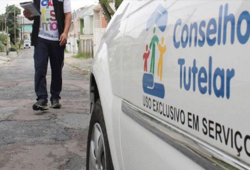 Ao chegar ao endereço, os policiais encontraram a mulher em aparente estado de embriaguez