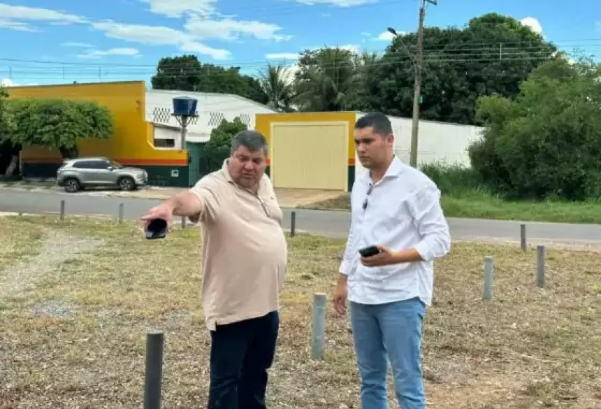 A Prefeitura de Bonito segue com obras em andamento na Rua Pérsio Shamann, na região da Vila Cristina