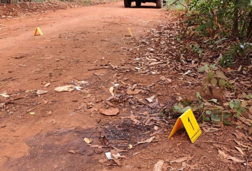Os dois indivíduos foram conduzidos à sede do SIG de Dourados, onde foram autuados em flagrante por homicídio e permanecem à disposição da Justiça