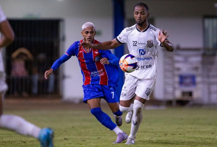 Operário soube manter a vantagem após o gol e abre três pontos nesta primeira rodada (Foto: @juniorr_fotos)
