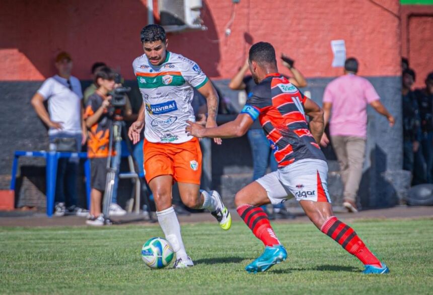 Naviraiense venceu Águia Negra, em Rio Brilhante, e termina fase como o melhor time (Foto: Ribeiro Júnior/CE Naviraiense)