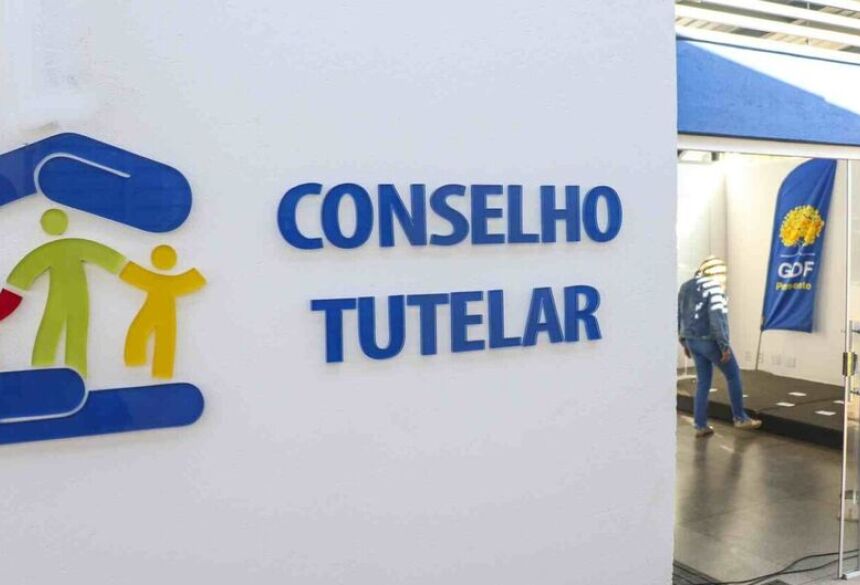 A menina estava responsável pela irmã mais nova de 10 anos e pelo irmão de um ano e 10 meses