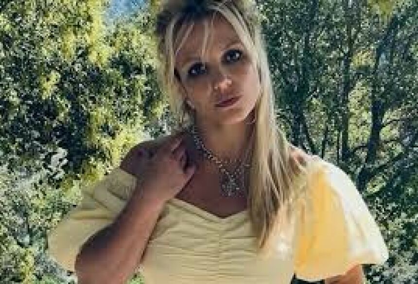 o mês passado, Britney vendeu os direitos de suas músicas para a Primary Wave