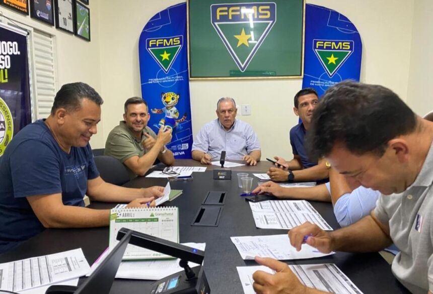 Encontro entre Federação e clubes aconteceu na sede da entidade em Campo Grande (Foto: Gildo Tavares/FFMS)