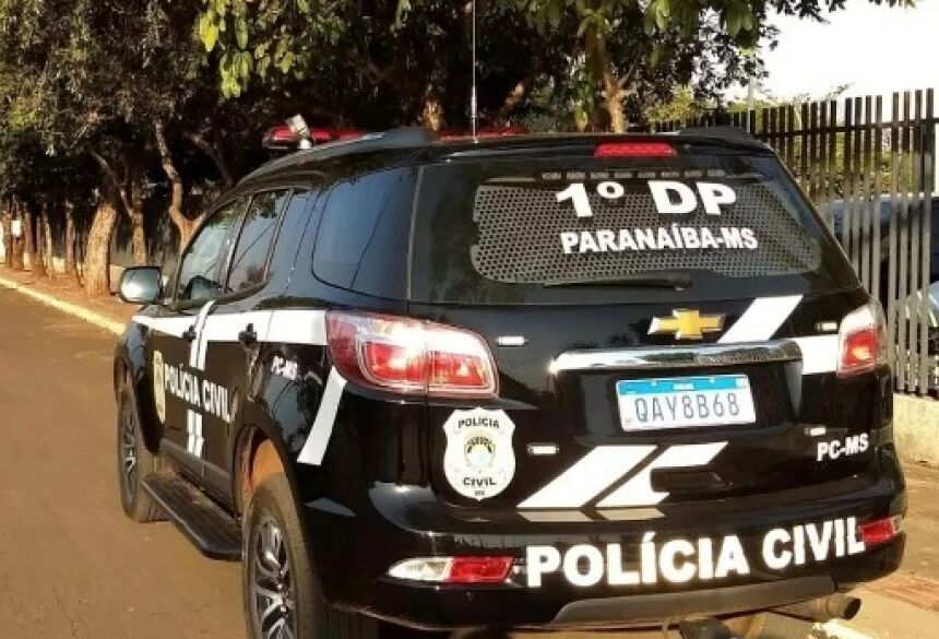 A mulher teria também sido agredida no rosto com diversos tapas e puxões de cabelo para que participasse dos atos sexuais