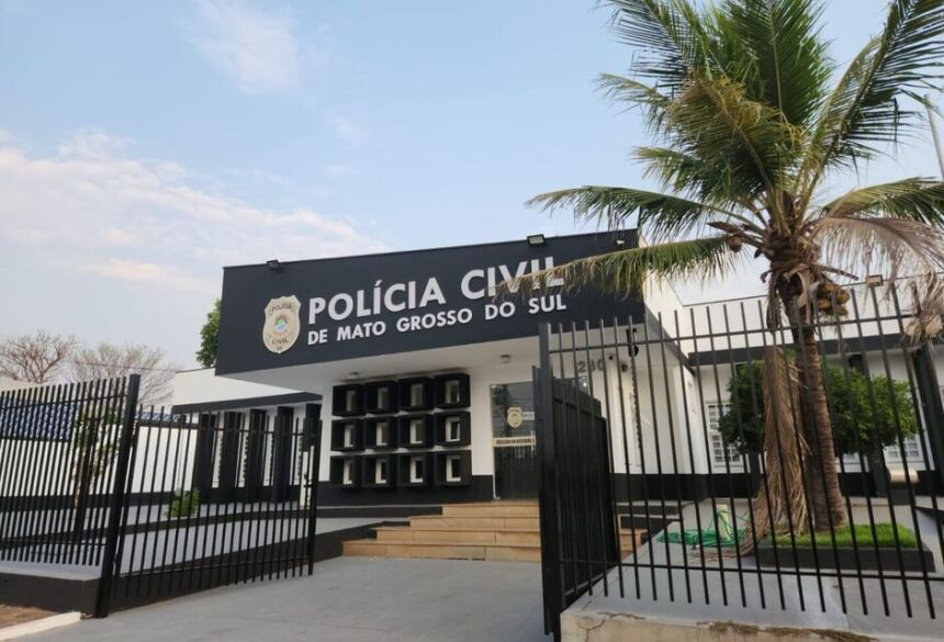 Em determinado momento, homem passou a golpear a companheira com socos e chutes, além de derrubá-la no chão