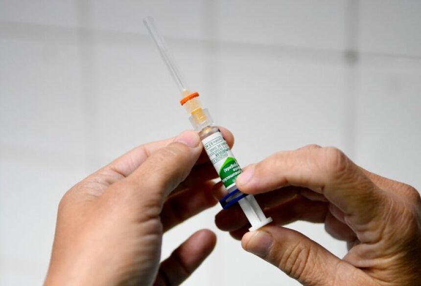 Outro ponto importante é que a distribuição das vacinas é planejada de forma criteriosa. A quantidade de doses encaminhada a cada estado leva em consideração