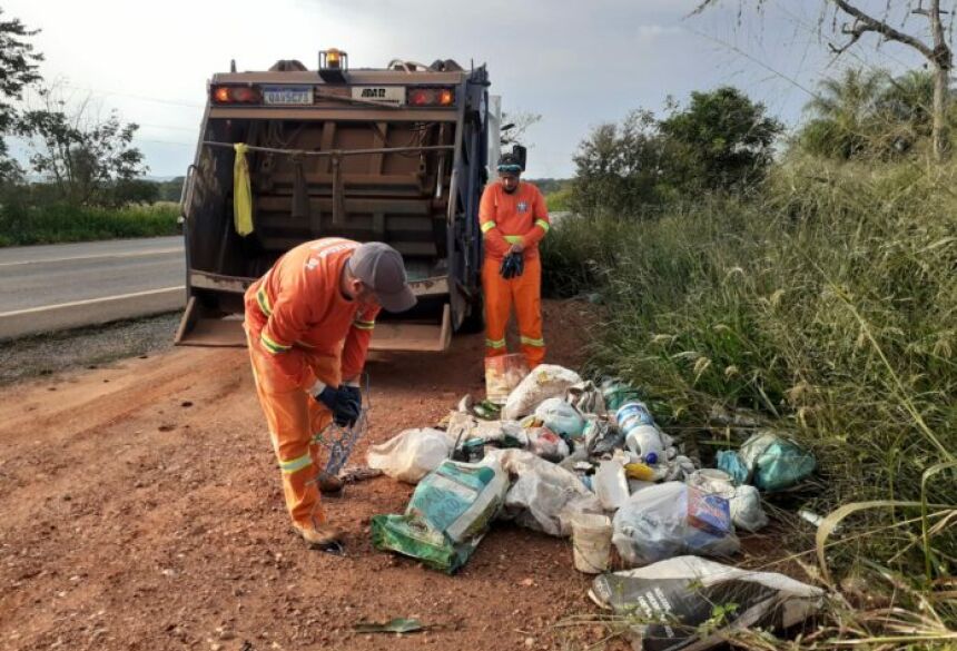 A gestão municipal orienta ainda que, ao presenciar situações de descarte irregular de lixo ou entulho, a população denuncie imediatamente à Guarda Municipal