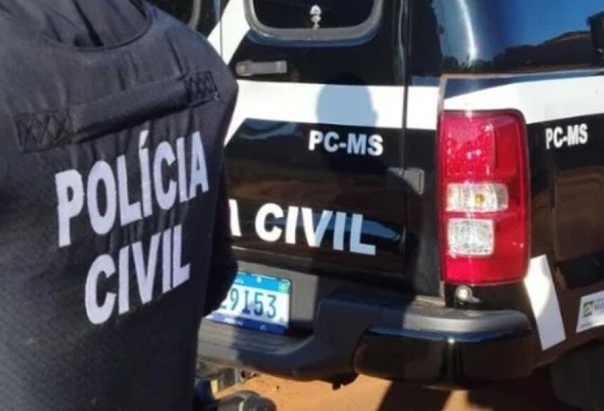 Um funcionário da tabacaria, de 33 anos, também foi baleado durante a ação criminosa