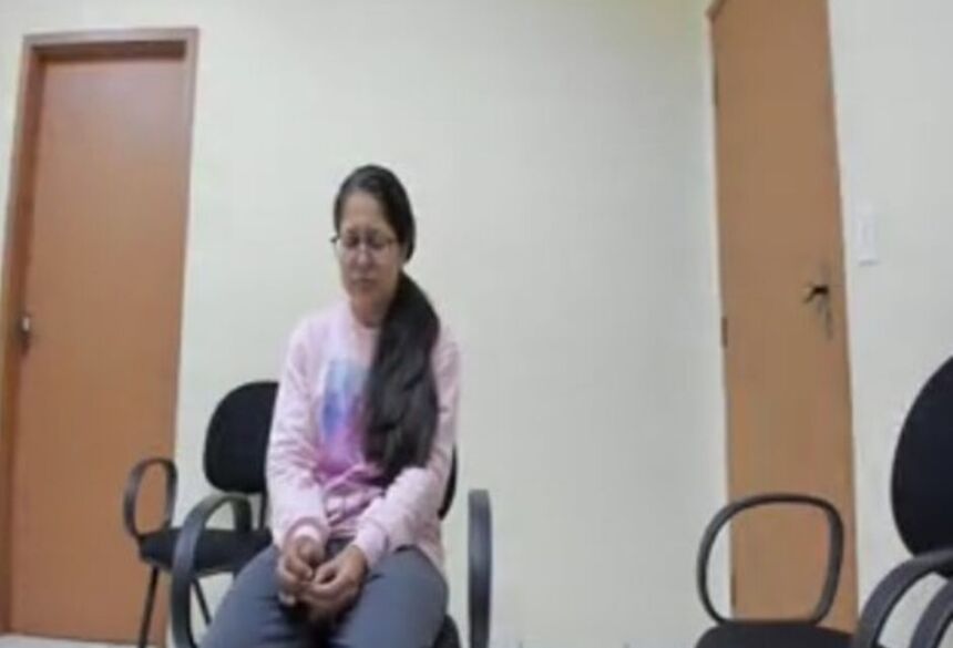  A suspeita confessou a autoria e falou sobre o momento em que a vítima ficou ferida na área externa da casa