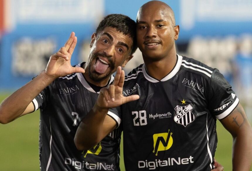 Alex Choco marcou o primeiro gol da vitória do Galo sobre o CRAC (Foto: Facebook Oficial/OFC)