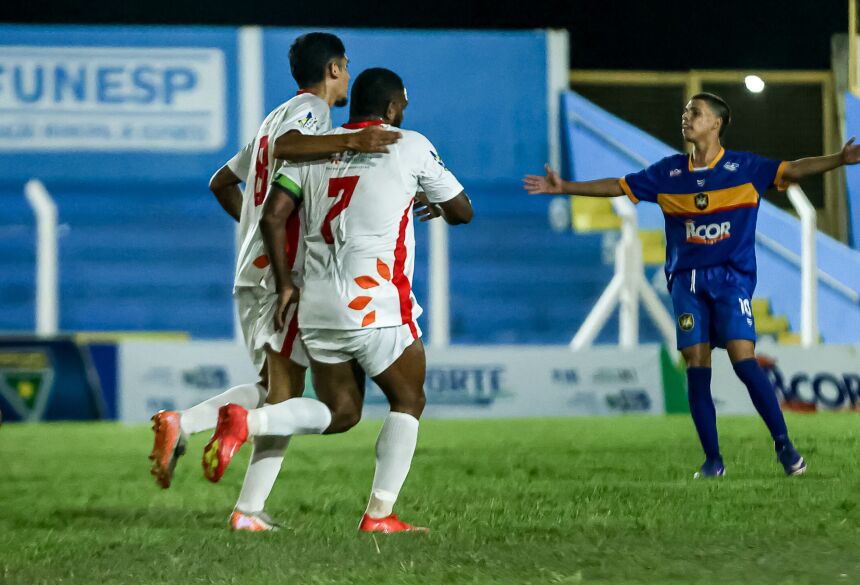 Cassimiro (8) e Jobson (7) marcaram os gols na vitória do Comercial no Jacques da Luz (Foto: Rodrigo Moreira/@rmp.fotografia)