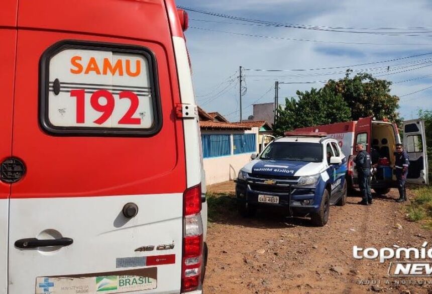 Uma testemunha disse à polícia que o suspeito era casado, mas desconfiava de uma suposta relação extraconjugal entre a esposa e a vítima